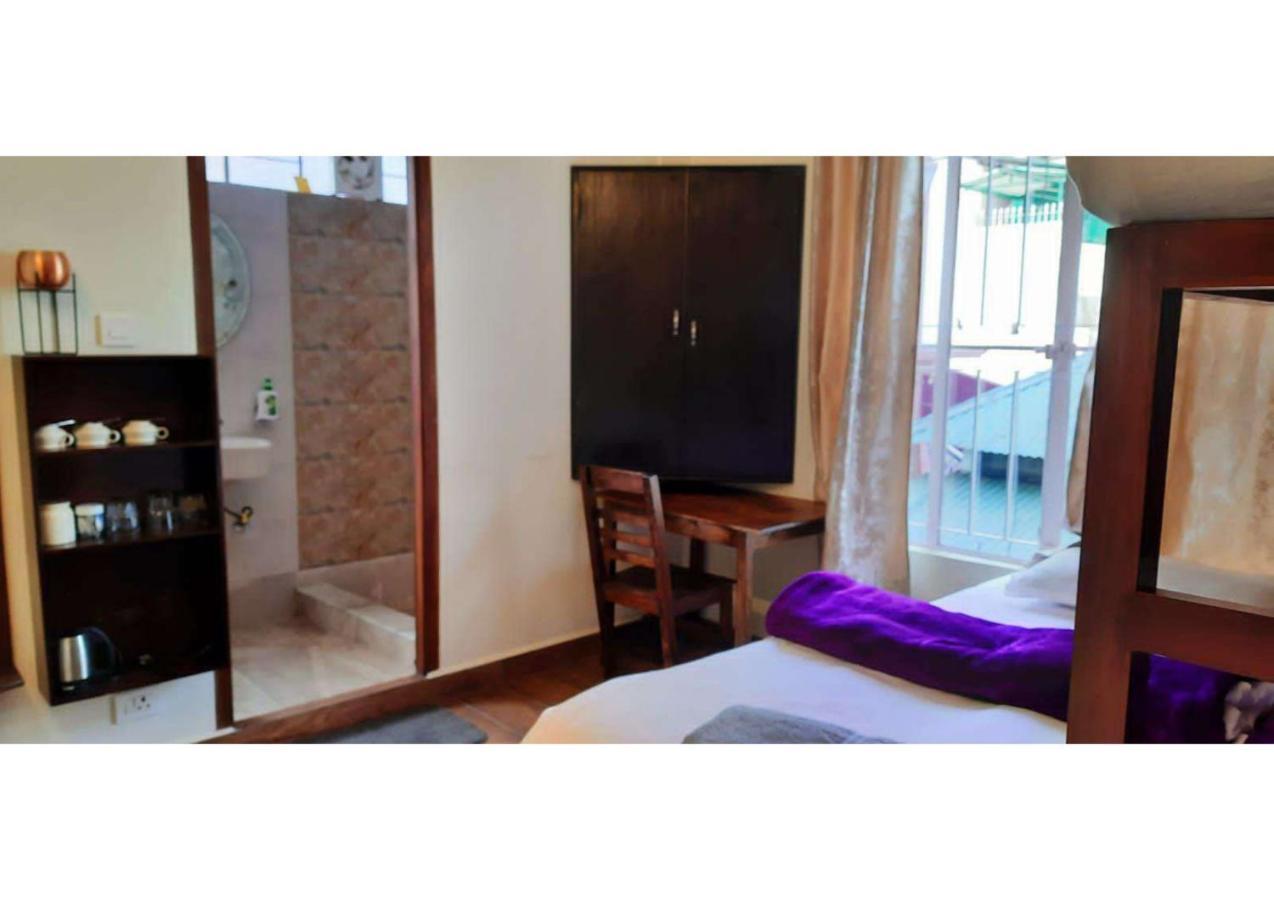 East Blue Homestay Shillong Buitenkant foto